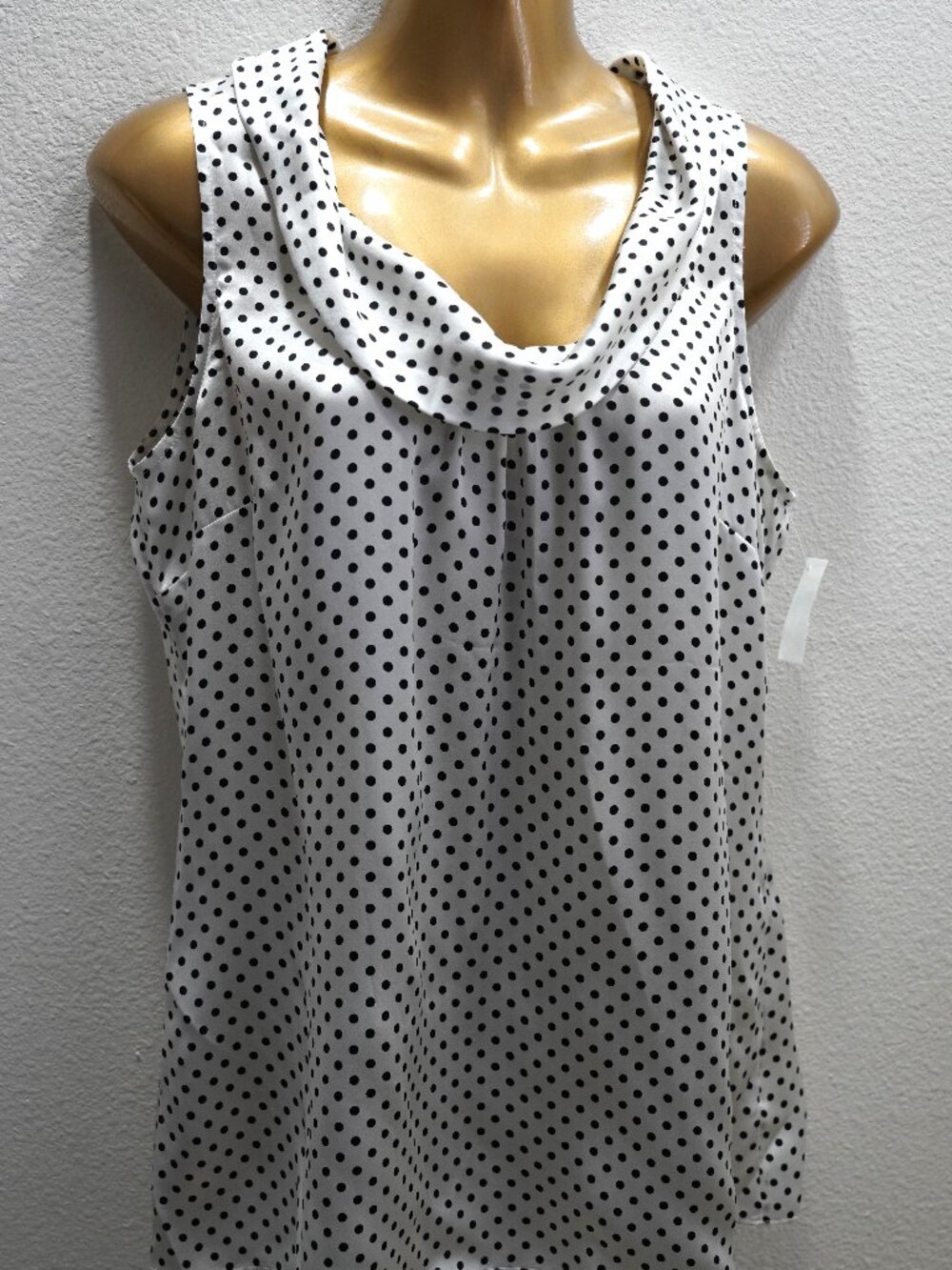 White House Black Market Silk Turtle Neck Tank Top size M NWT